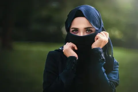 Książki o kobietach polskich które wyszły za arabów – historie pełne wyzwań