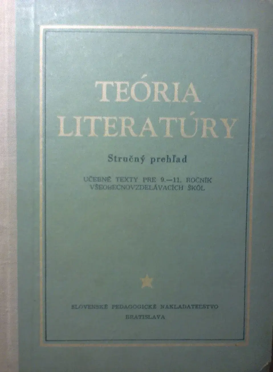 Teoria literatury co to - kluczowe znaczenie w analizie literackiej